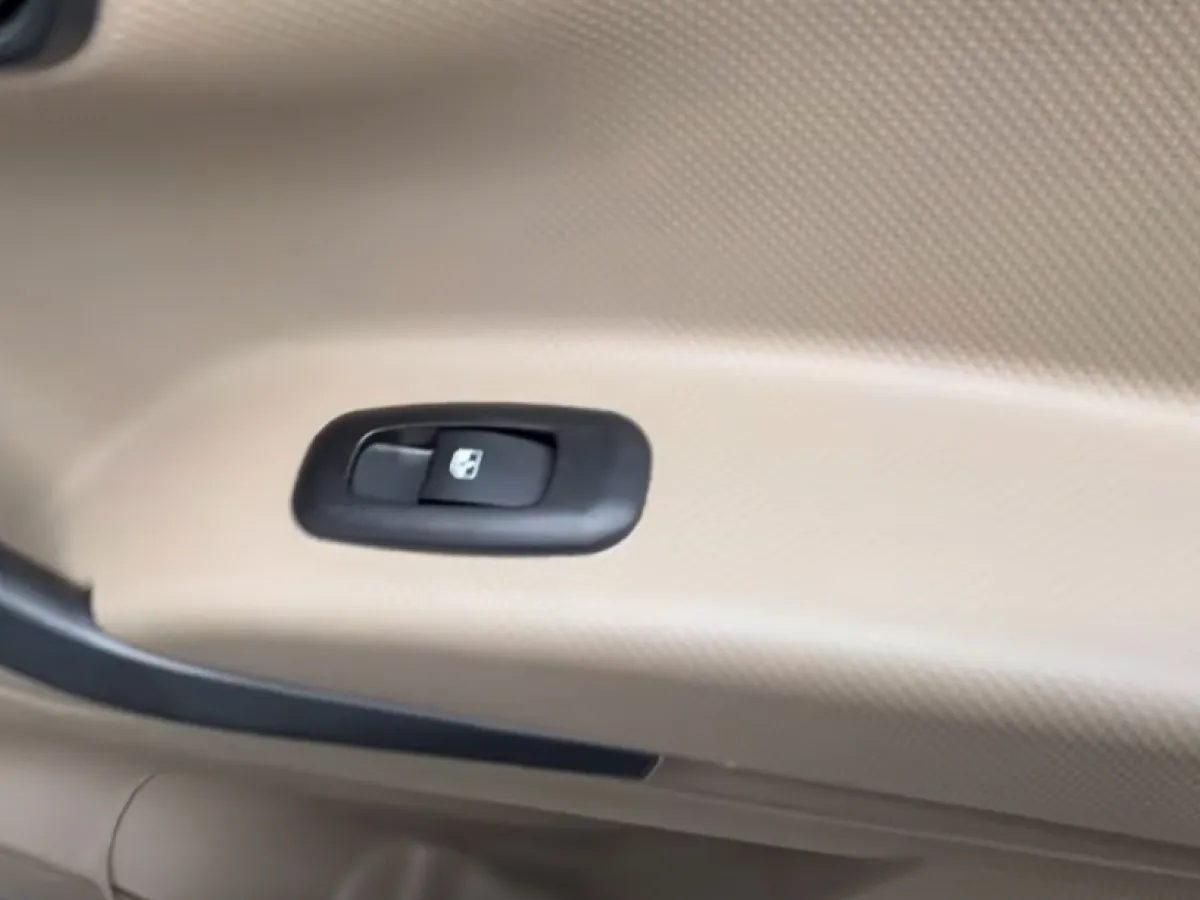 Mahindra Bolero Neo N4